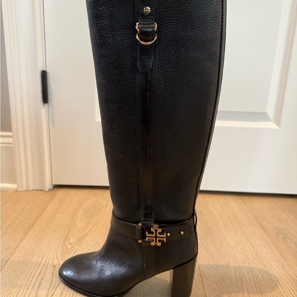 Black Knee-High Leather Boots